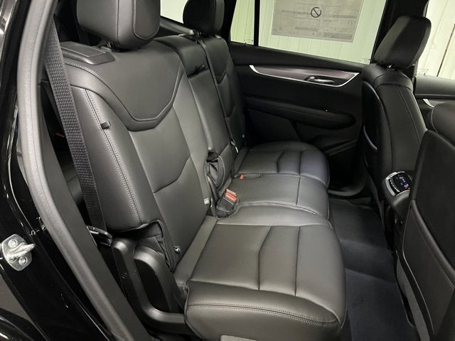 2025 Cadillac XT6 Luxury