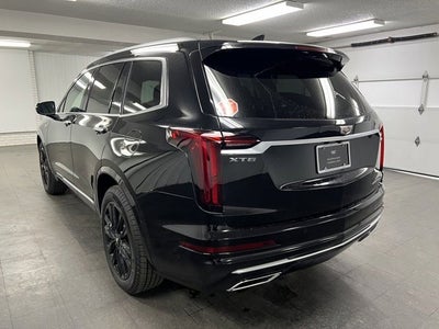 2025 Cadillac XT6 Luxury