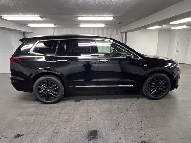 2025 Cadillac XT6 Luxury