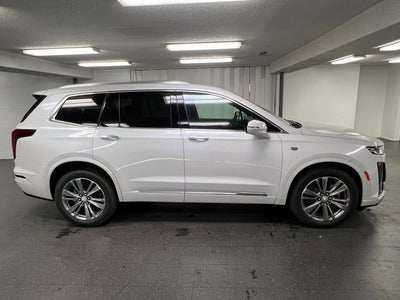 2025 Cadillac XT6 Premium Luxury