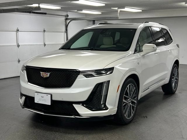 2025 Cadillac XT6 Sport