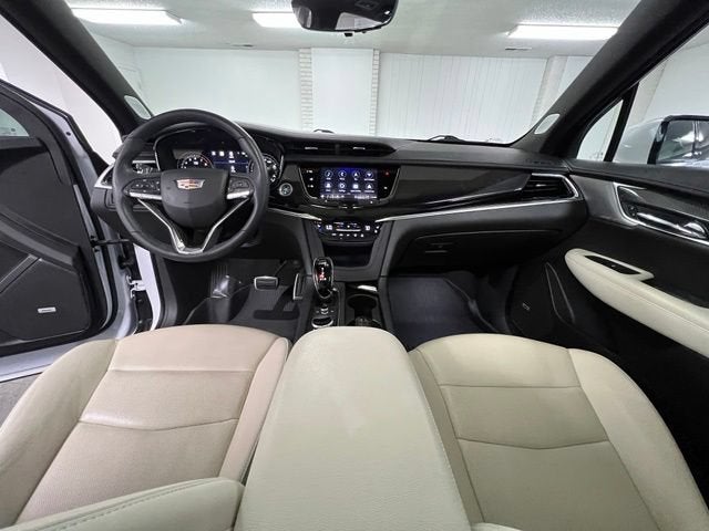 2025 Cadillac XT6 Sport