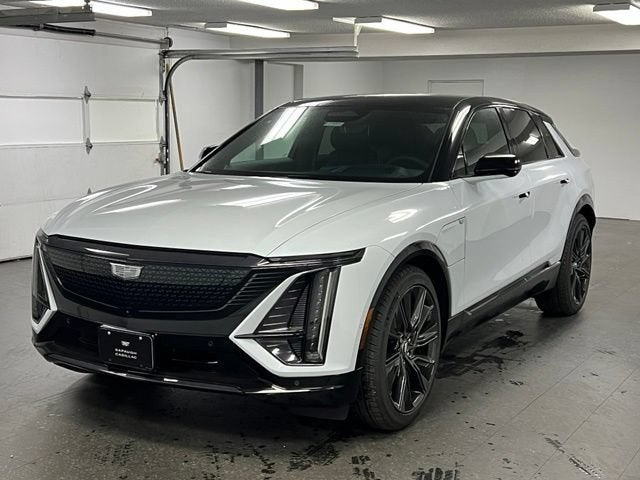2027 Cadillac LYRIQ Signature Sport