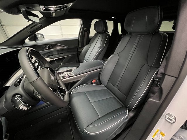 2025 Cadillac LYRIQ Sport 3