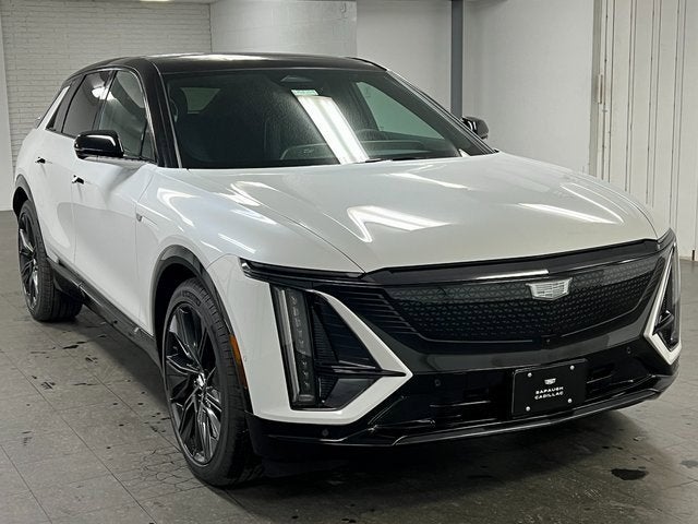 2025 Cadillac LYRIQ Sport 3
