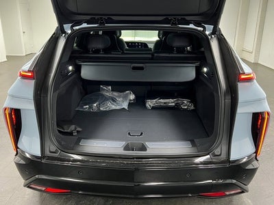 2025 Cadillac LYRIQ Sport 3