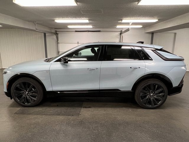 2025 Cadillac LYRIQ Sport 3