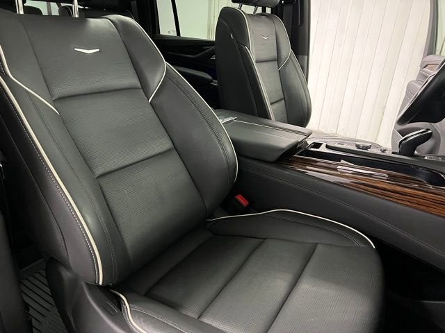 2024 Cadillac Escalade ESV Premium Luxury