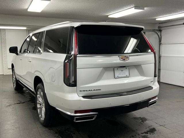 2024 Cadillac Escalade ESV Premium Luxury
