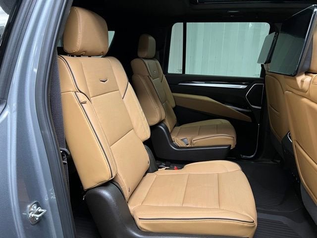 2026 Cadillac Escalade ESV Luxury