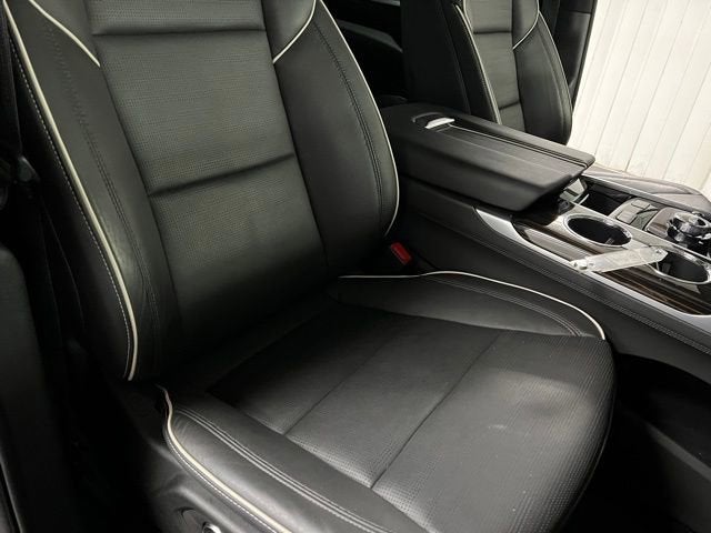 2025 Cadillac Escalade ESV Premium Luxury