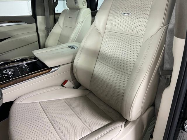 2025 Cadillac Escalade ESV Sport Platinum