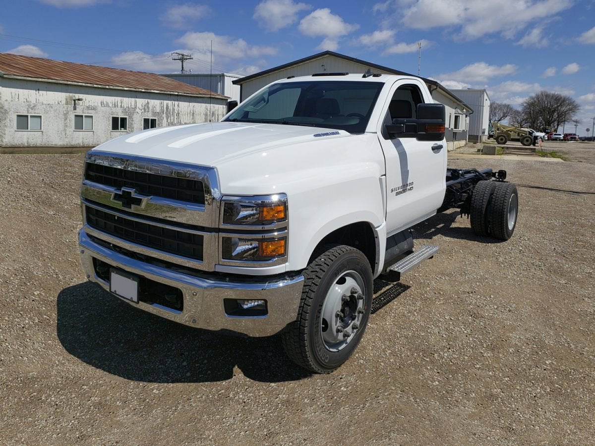 2023 Chevrolet Silverado 4500 HD LT