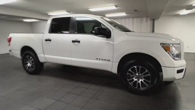 2024 Nissan TITAN Crew Cab SV 4x4