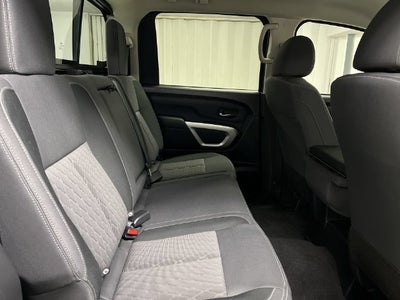 2024 Nissan TITAN Crew Cab SV 4x4