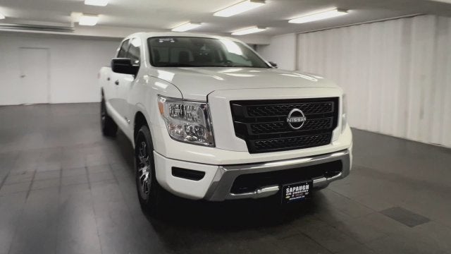 2024 Nissan TITAN Crew Cab SV 4x4
