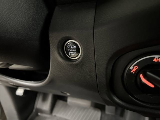 2023 Nissan Frontier Crew Cab PRO-4X 4x4