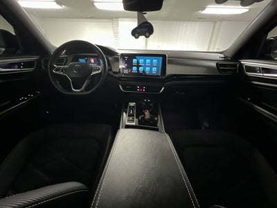 2024 Volkswagen Atlas Cross Sport 2.0T SE w/Technology