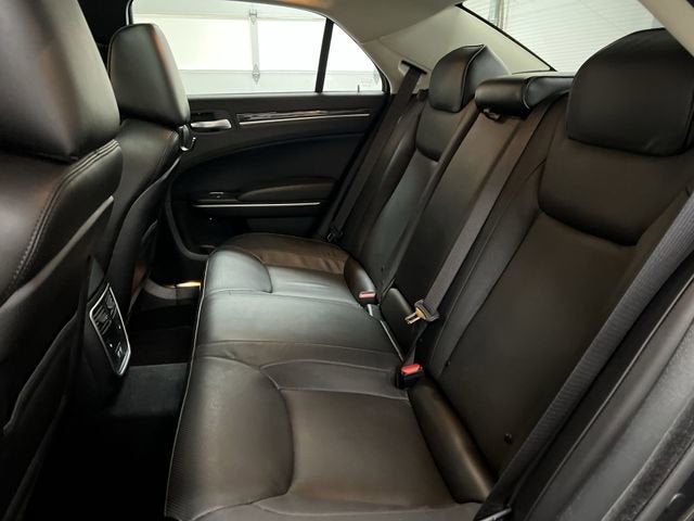 2023 Chrysler 300 Touring L