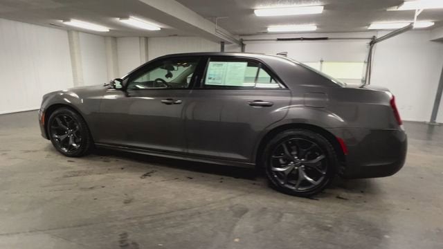 2023 Chrysler 300 Touring L