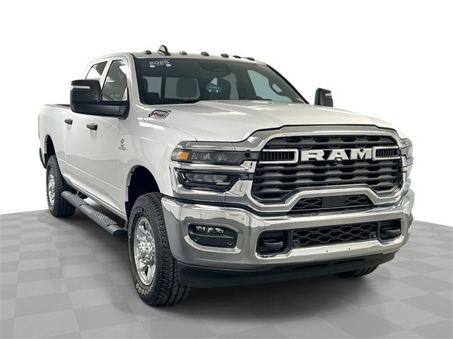 2025 RAM 2500 Tradesman Crew Cab 4x4 6'4" Box
