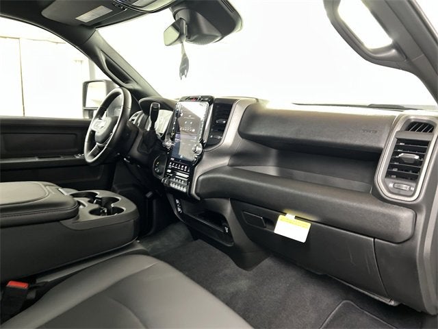 2025 RAM 2500 Tradesman Crew Cab 4x4 6'4" Box