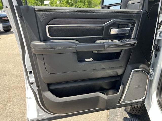 2025 RAM 3500 Laramie Crew Cab 4x4 8' Box