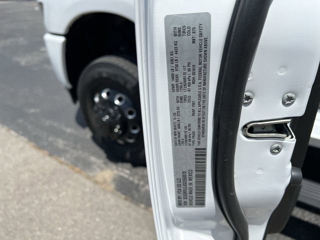 2025 RAM 3500 Laramie Crew Cab 4x4 8' Box