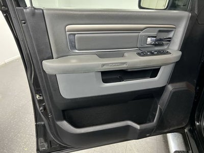 2018 RAM 1500 Big Horn Crew Cab 4x4 5'7" Box