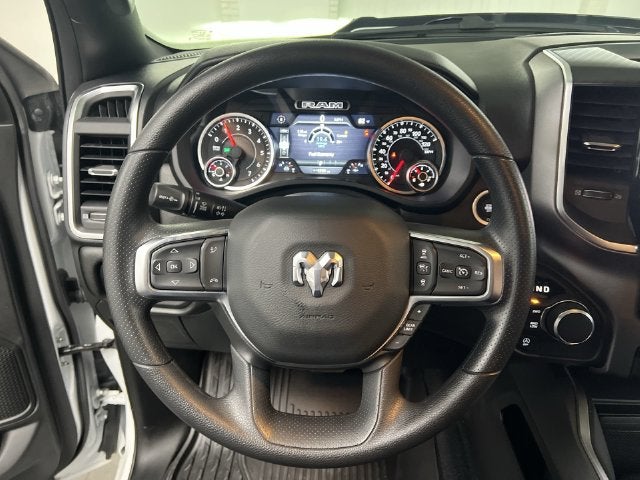 2026 RAM 1500 Express Crew Cab 4x4 5'7" Box
