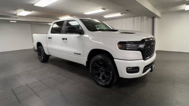 2026 RAM 1500 Express Crew Cab 4x4 5'7" Box