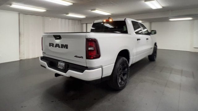 2026 RAM 1500 Express Crew Cab 4x4 5'7" Box