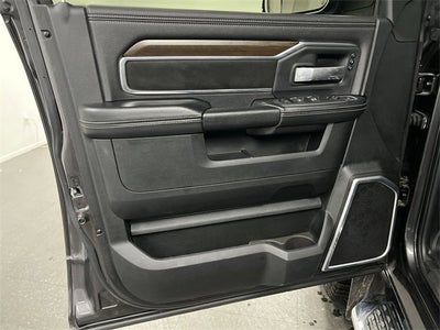 2022 RAM 2500 Laramie Crew Cab 4x4 6'4" Box