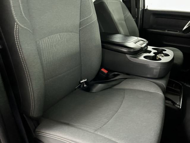 2022 RAM 3500 Tradesman Crew Cab 4x4 8' Box