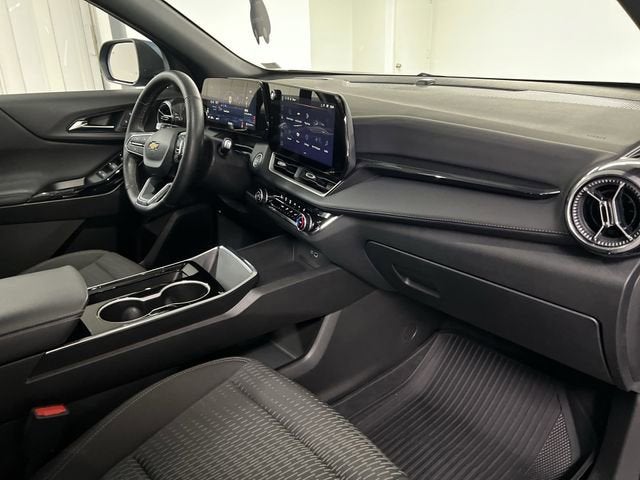 2025 Chevrolet Equinox LT - Photo 29
