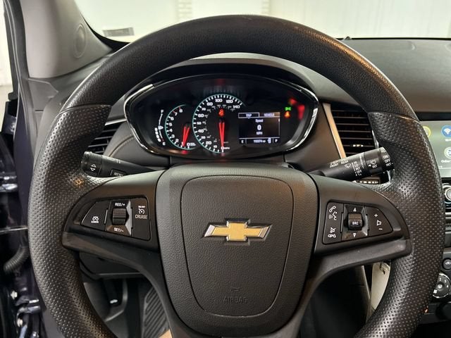 2019 Chevrolet Trax LS - Photo 11