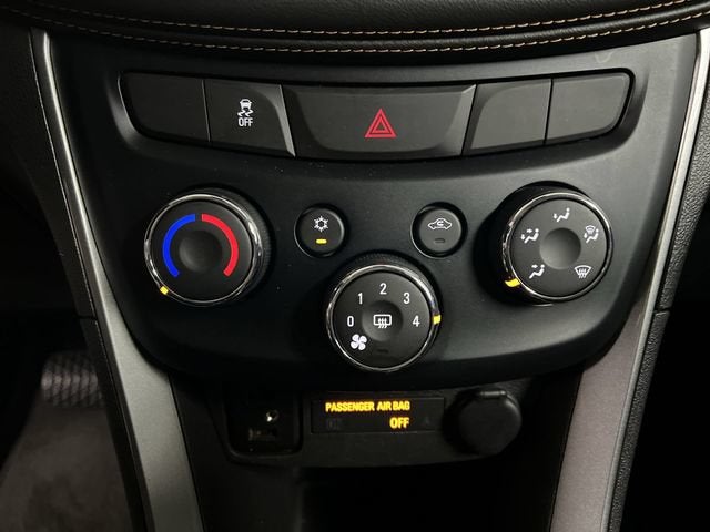 2019 Chevrolet Trax LS - Photo 17