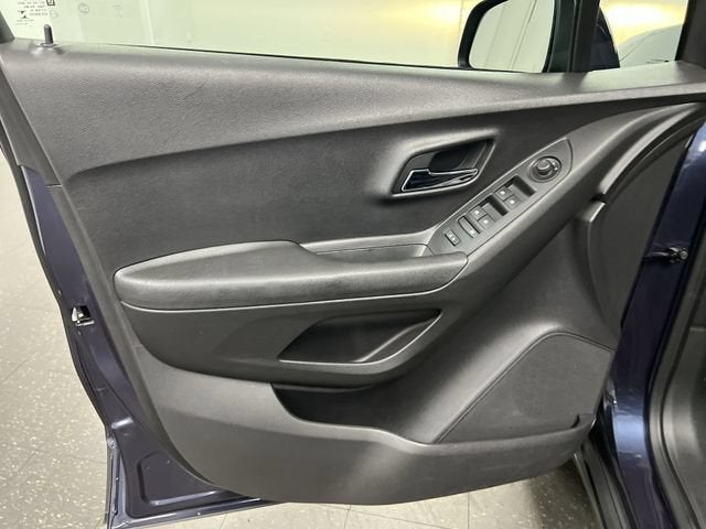 2019 Chevrolet Trax LS - Photo 20