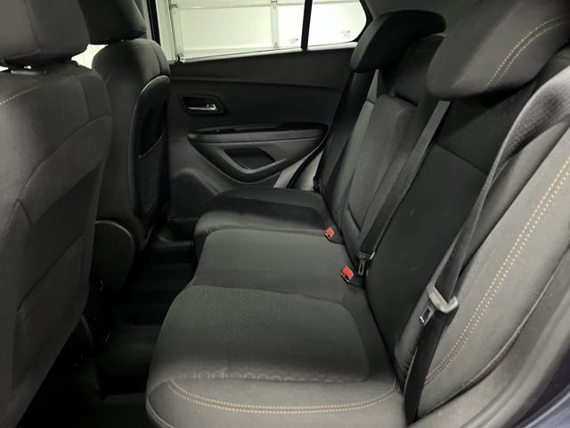 2019 Chevrolet Trax LS - Photo 23
