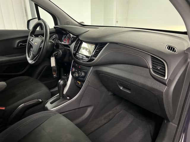 2019 Chevrolet Trax LS - Photo 27