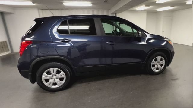 2019 Chevrolet Trax LS - Photo 9