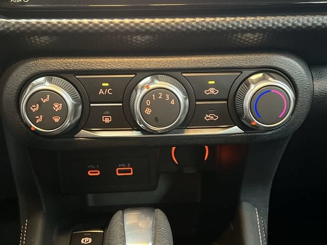 2024 Nissan Kicks SV Xtronic CVT