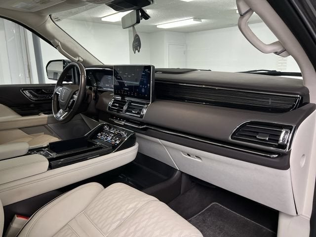 2023 Lincoln Navigator Black Label L