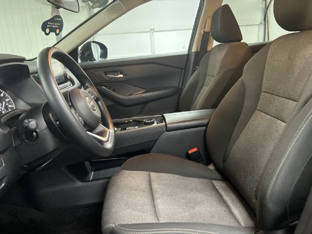 2024 Nissan Rogue SV - Photo 18