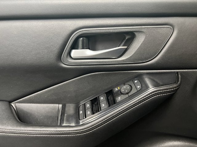 2024 Nissan Rogue SV - Photo 22