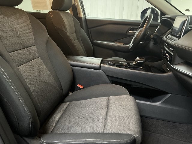 2024 Nissan Rogue SV - Photo 27