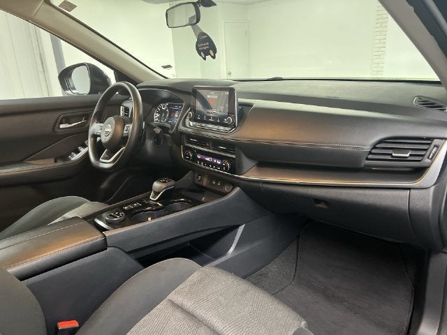 2024 Nissan Rogue SV - Photo 28