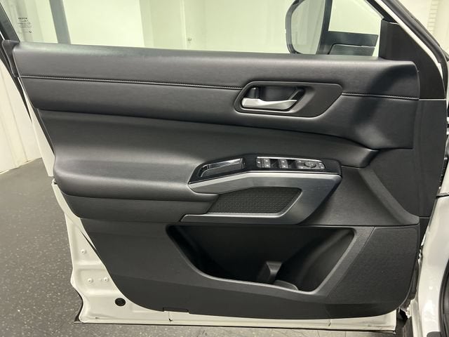 2024 Nissan Pathfinder SL 4WD