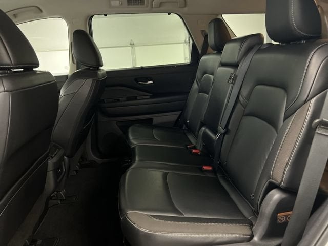 2024 Nissan Pathfinder SL 4WD