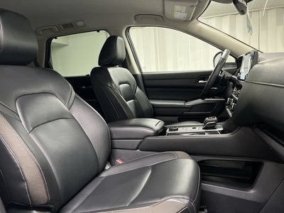 2024 Nissan Pathfinder SL 4WD